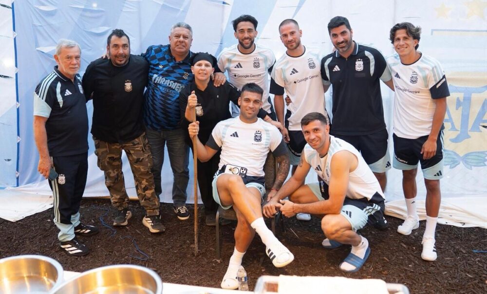 TODAS LAS FOTOS DE LA DESPEDIDA DE LA SELECCIÓN ARGENTINA DE KANSAS CITY ANTES DEL PARTIDO CON INGLATERRA