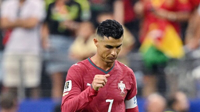 Mikel Merino celebra su gol en el partido entre España y Portugal en el Mundial 2026
