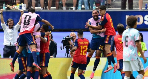 Celebración de la selección española tras vencer a Bélgica