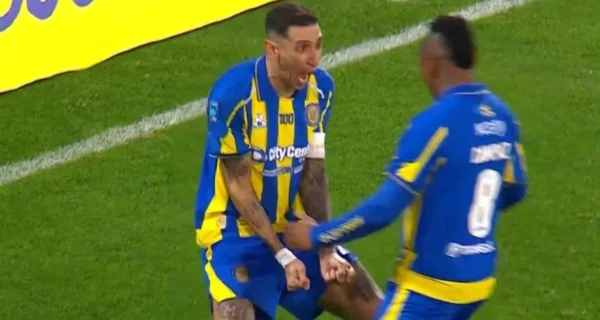 Ángel Di María durante el partido contra Talleres