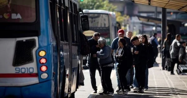 Aumento de tarifas de colectivos en AMBA