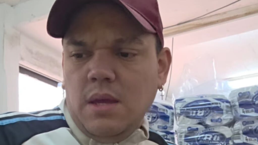 Brian Lanzelotta agradeciendo por las donaciones