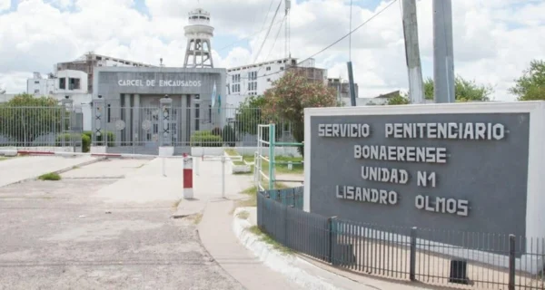 Bloqueo de celulares en cárceles