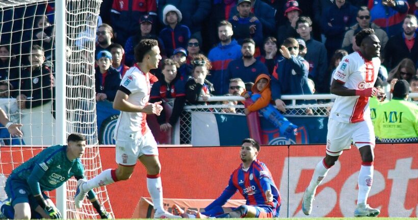 Huracán celebra el triunfo sobre San Lorenzo