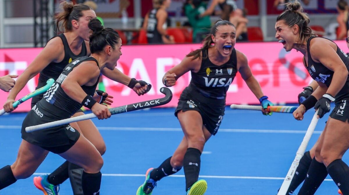 Las Leonas celebrando su victoria en el Mundial de hockey