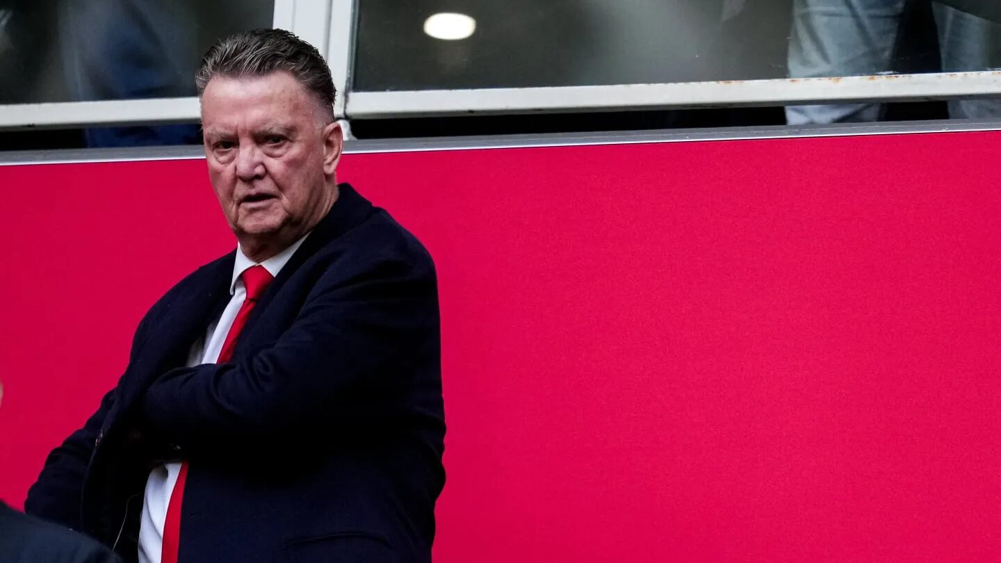 Louis Van Gaal en un partido