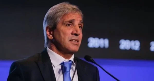 Luis Caputo en la Cámara de Agentes de Bolsa
