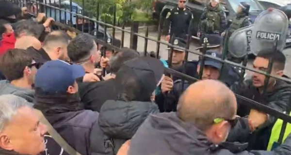Protesta por el femicidio de Johana Mailén Antonich en Mar del Plata