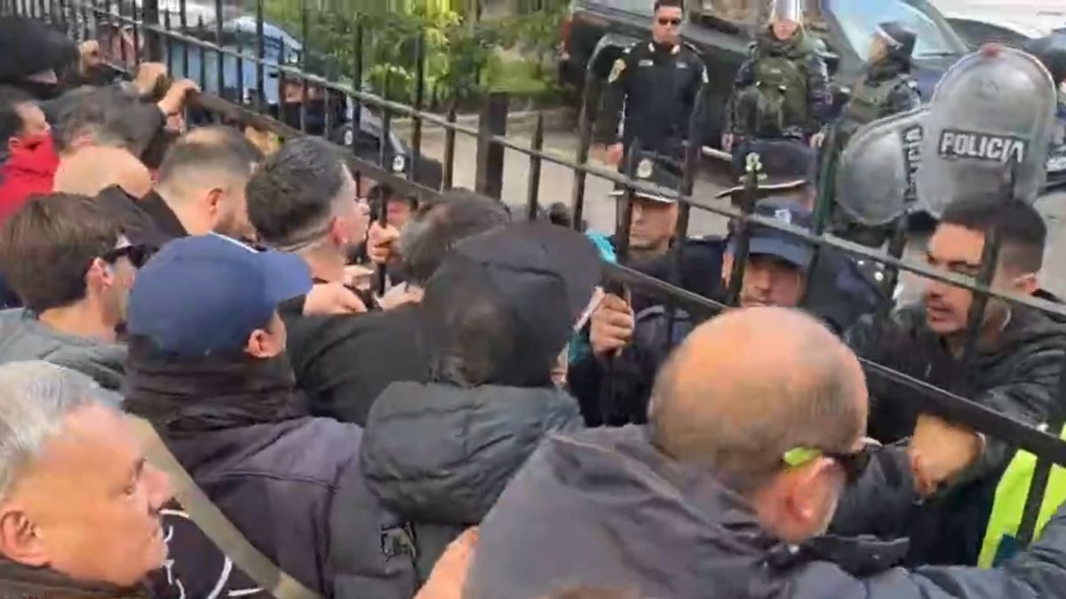 Protesta por el femicidio de Johana Mailén Antonich en Mar del Plata