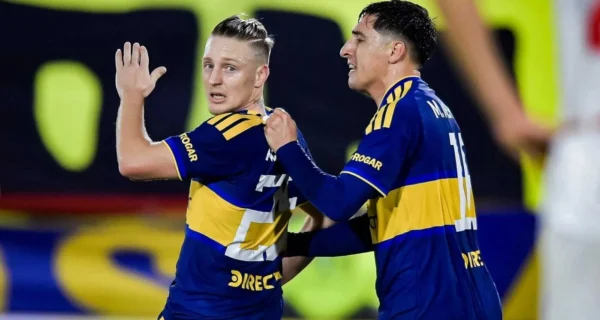 Santiago Ascacíbar celebra su gol con Boca Juniors
