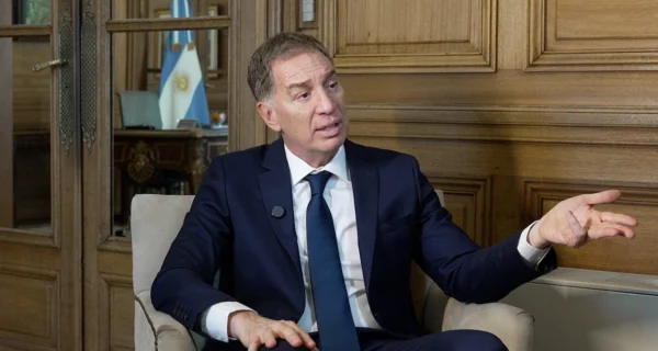 Diego Santilli en conferencia de prensa